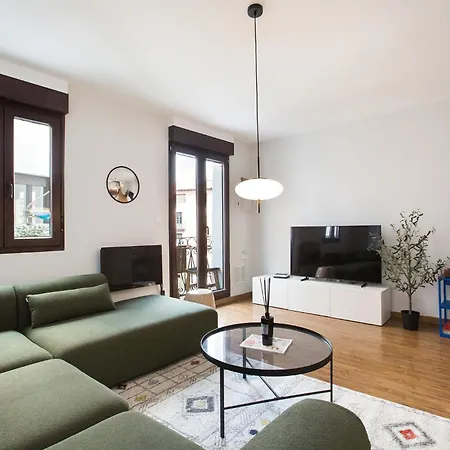 アパート Lufia Flats 1